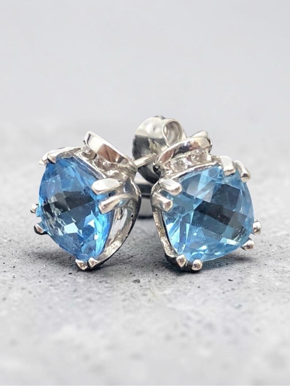 14K White Gold Blue Topaz Stud Earrings